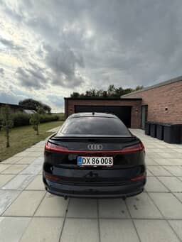 AUDI 
                E-Tron Sportback Thumbnail 7